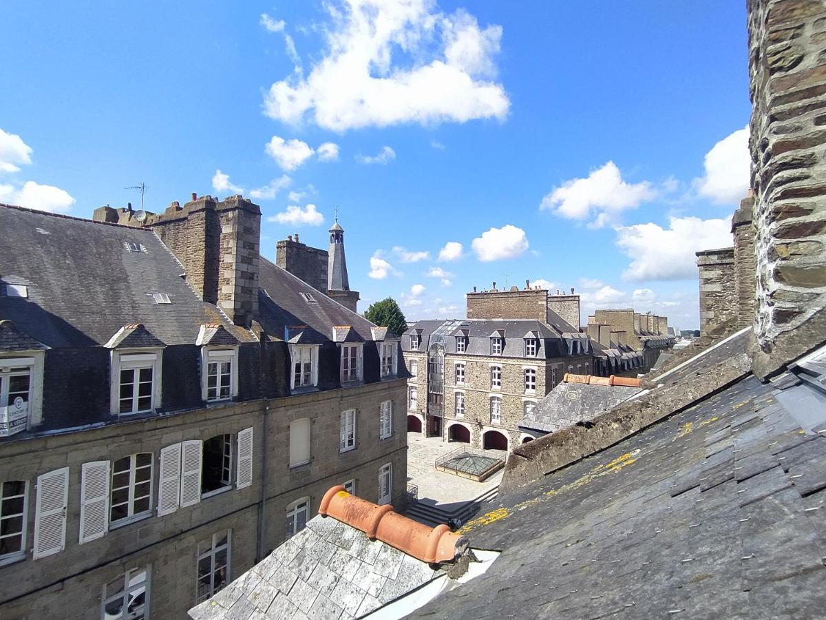 Le Nid - Fougeres Centre Historique Lägenhet Exteriör bild
